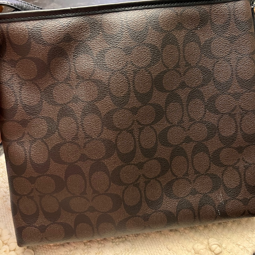 Coach Messenger Crossbody Bag - Picture 5 of 9